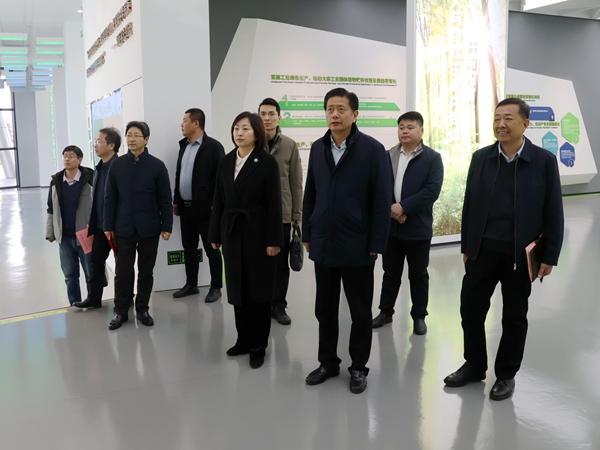 奮楫爭先，逐綠前行——農(nóng)工黨徐州市委會舉行“同心智庫·徐州市循環(huán)經(jīng)濟產(chǎn)業(yè)園環(huán)保專家工作站”揭牌儀式