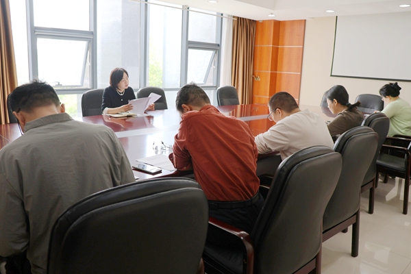 農工黨徐州市委會機關召開“學思益政匯”專題學習會
