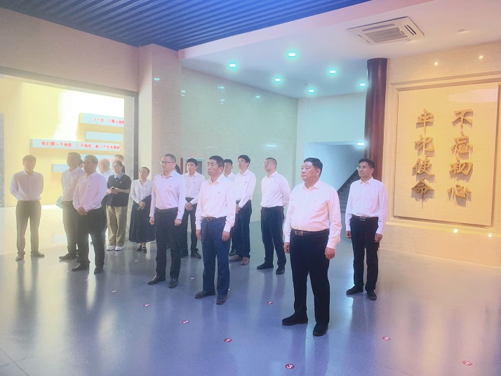 邳州市政協深入三不伸手正心教育館開展現場教育