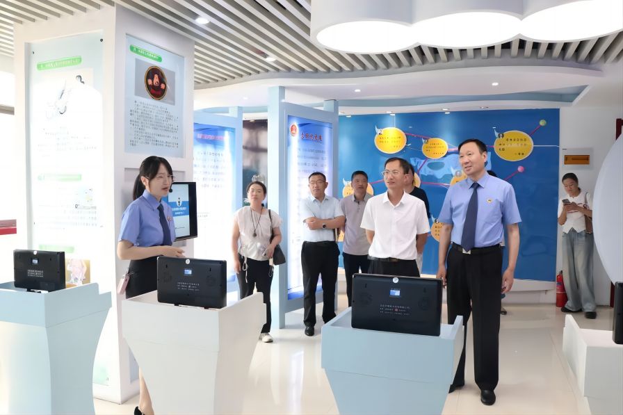 云龍區(qū)政協(xié)中共界開展未成年人保護(hù)主題活動