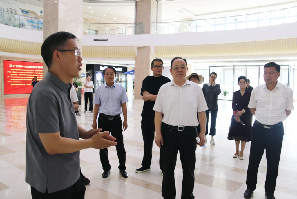 市政協開展“雙周聯系委員日”活動