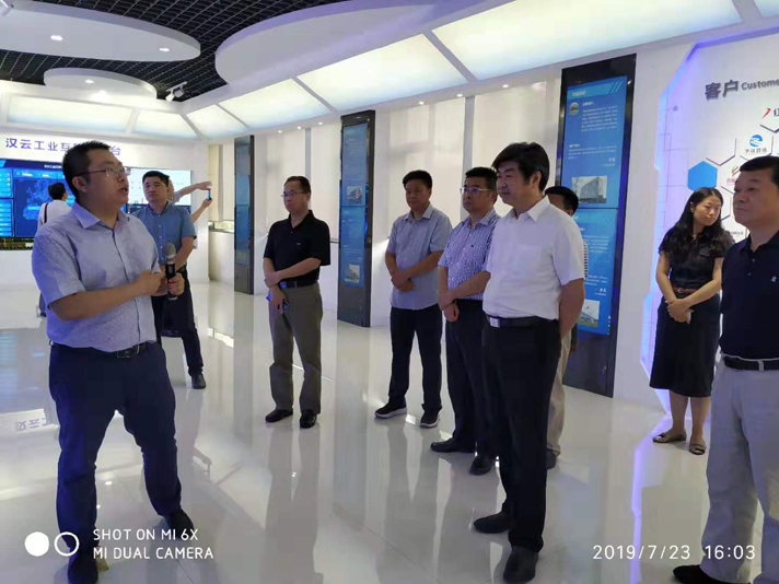 常州市政協(xié)來我市考察制造業(yè)和互聯(lián)網產業(yè)建設