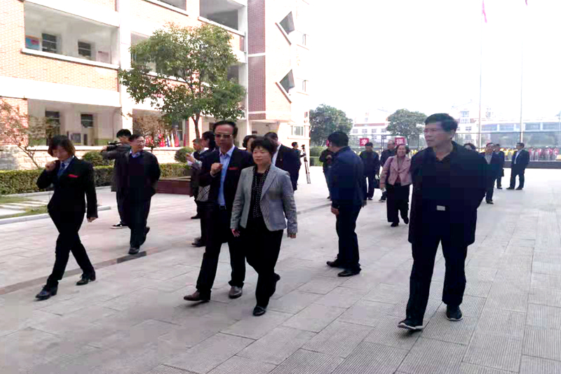 市政協視察我市普通高中星級創建情況