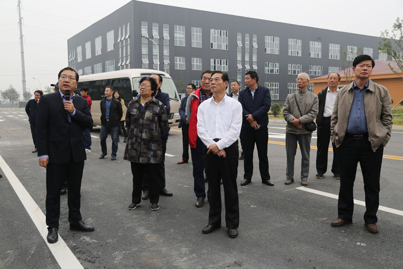 新沂市政協組織離退休老干部和住新徐州市政協委員開展視察活動