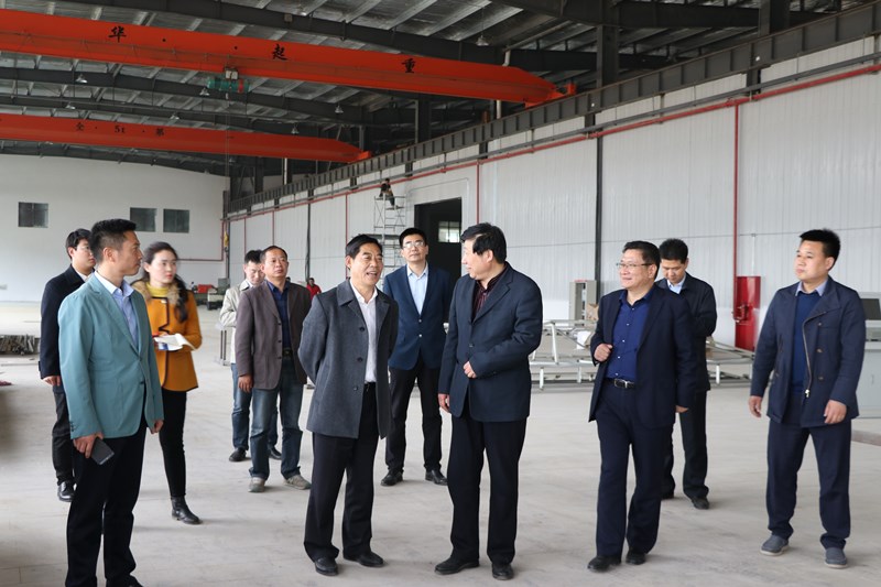 徐州市政協副主席王軍深入新沂市包掛企業調研
