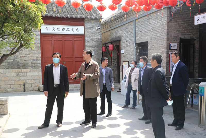 云龍區協商議事會助力我市高品位步行街規劃設計