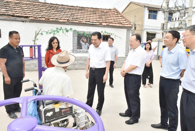 市政協主席王安順到潘塘街道實地調研全國文明城市創建工作