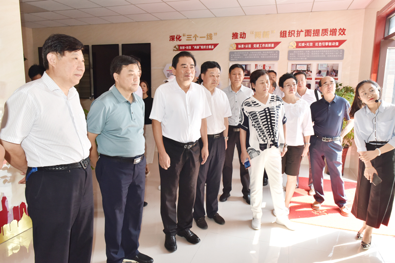 蘭州市政協(xié)調(diào)研組來徐調(diào)研 王安順等陪同