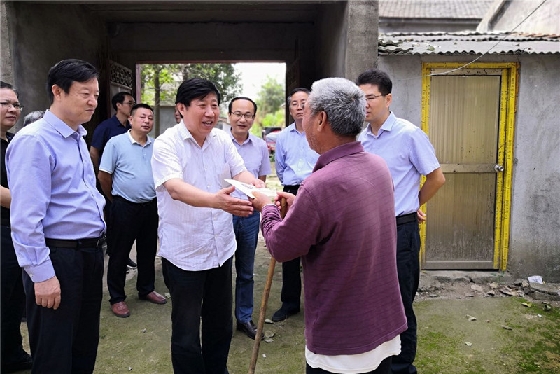 市政協走訪慰問困難群眾