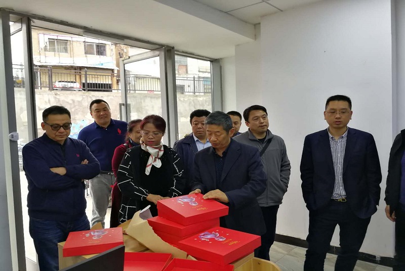 云龍區政協專題視察調研樓宇經濟發展