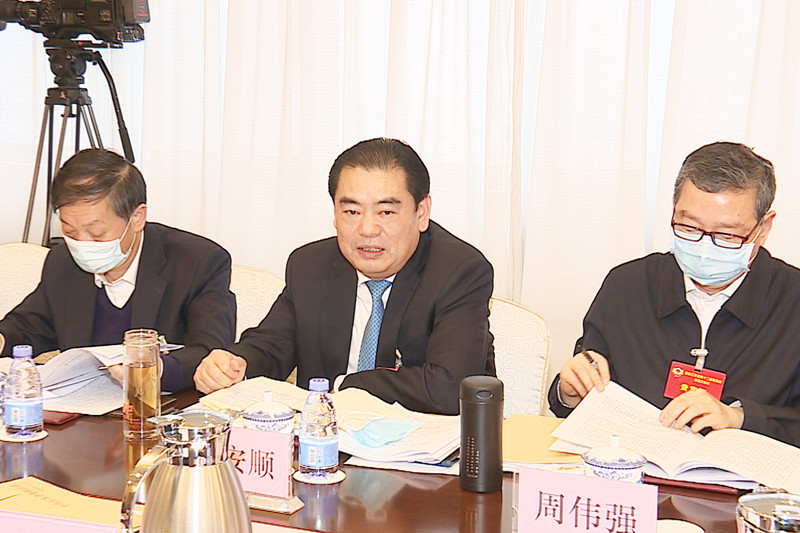 省政協委員分組學習討論積極審議建言 王安順參加