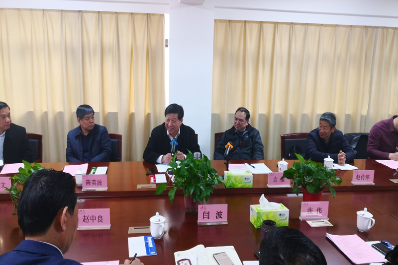 市政協經濟科技界別協商議事助力建筑業高質量發展