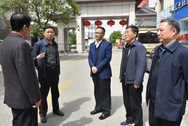 市政協黨組成員孫光永深入社區 開展“我為群眾辦實事，老舊小區整治”活動