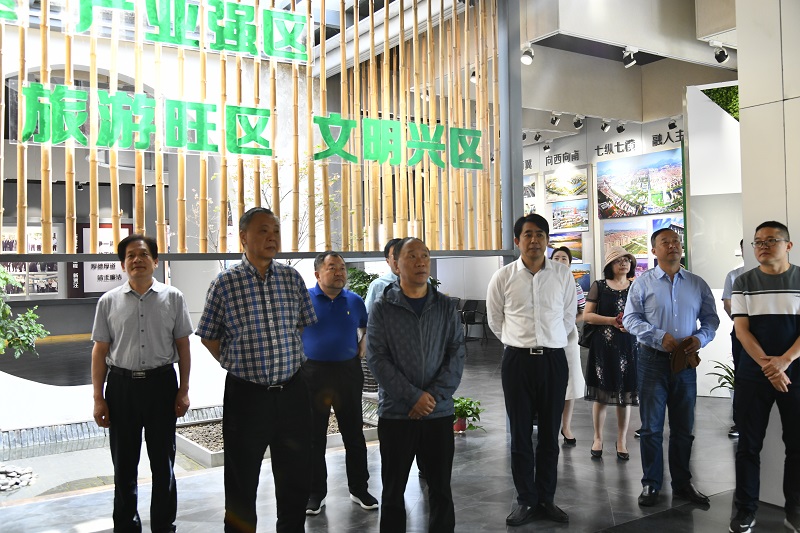 宜賓市政協調研組來賈汪學習考察