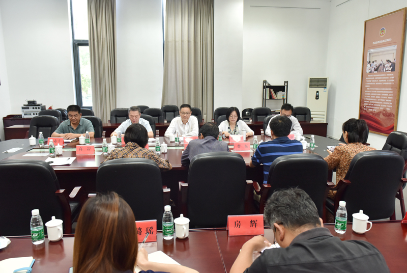 市政協新聞出版界開展“七一”重要講話?協商議事室委員來宣講活動