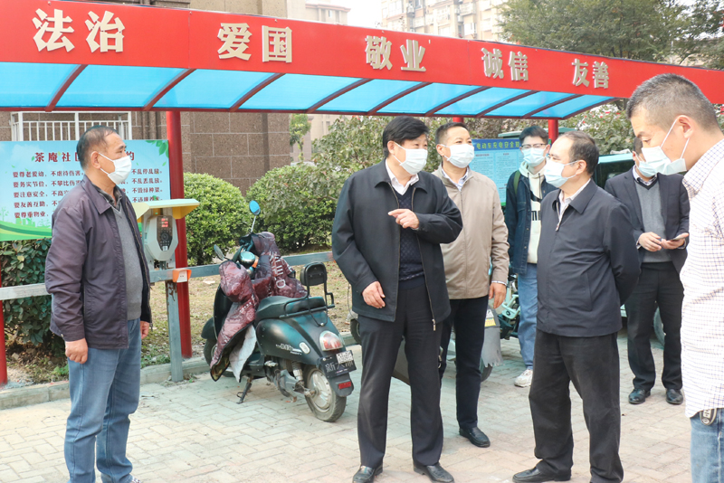 奮力跑好文明城市創建新征程的“第一棒”