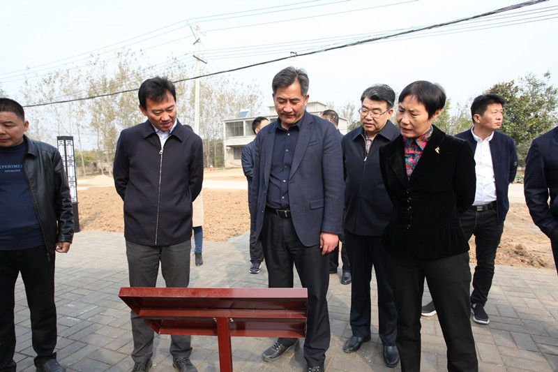 新沂市政協舉行“加強村莊規劃管理工作”重點協商活動