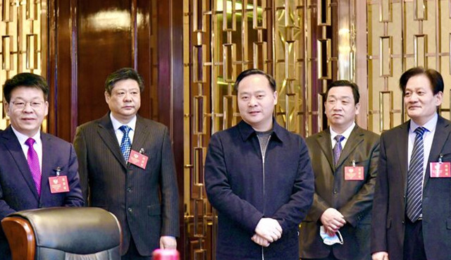 賈汪區(qū)委書記薛永看望政協(xié)委員
