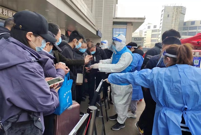 云龍區(qū)政協(xié)委員張華鋒：全民戰(zhàn)“疫”，一線有我
