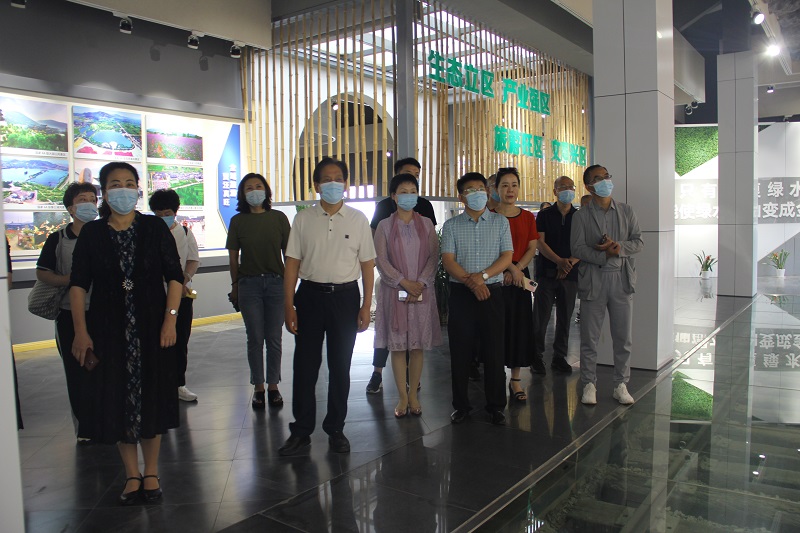 新疆奎屯市政協來賈汪區考察