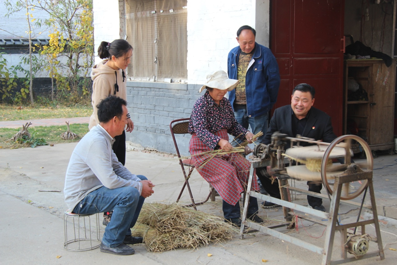新沂市馬陵山鎮(zhèn)：協(xié)商議事解開草繩之結(jié)
