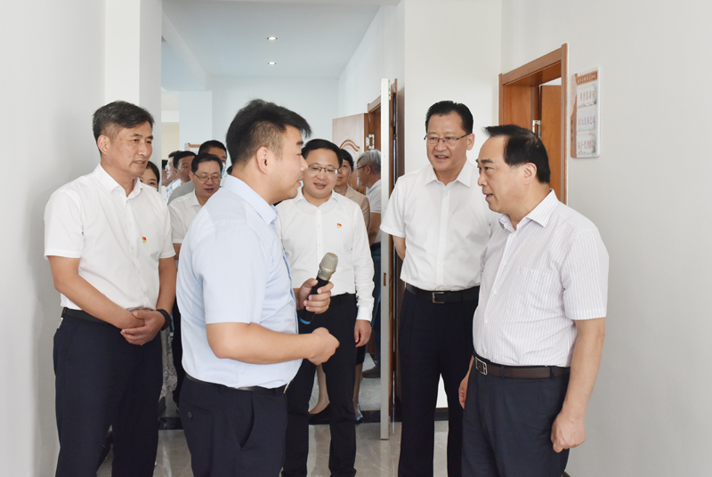 省政協(xié)副主席王榮平率調(diào)研組來徐調(diào)研 顧小平趙長林王強(qiáng)等參加活動