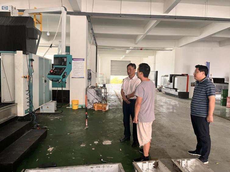 新沂市政協赴新店鎮走訪調研
