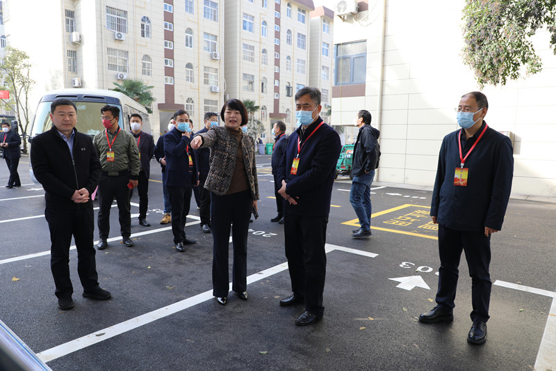 新沂市政協(xié)開展建立智慧停車智能共享體系專題協(xié)商暨重點(diǎn)提案督辦活動(dòng)