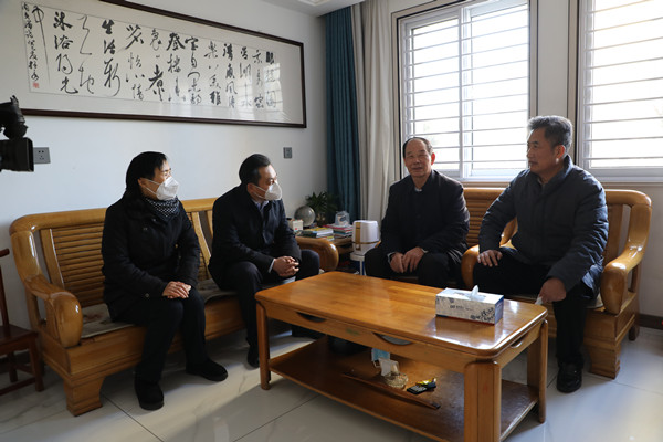 新沂市政協(xié)開展春節(jié)前走訪慰問活動