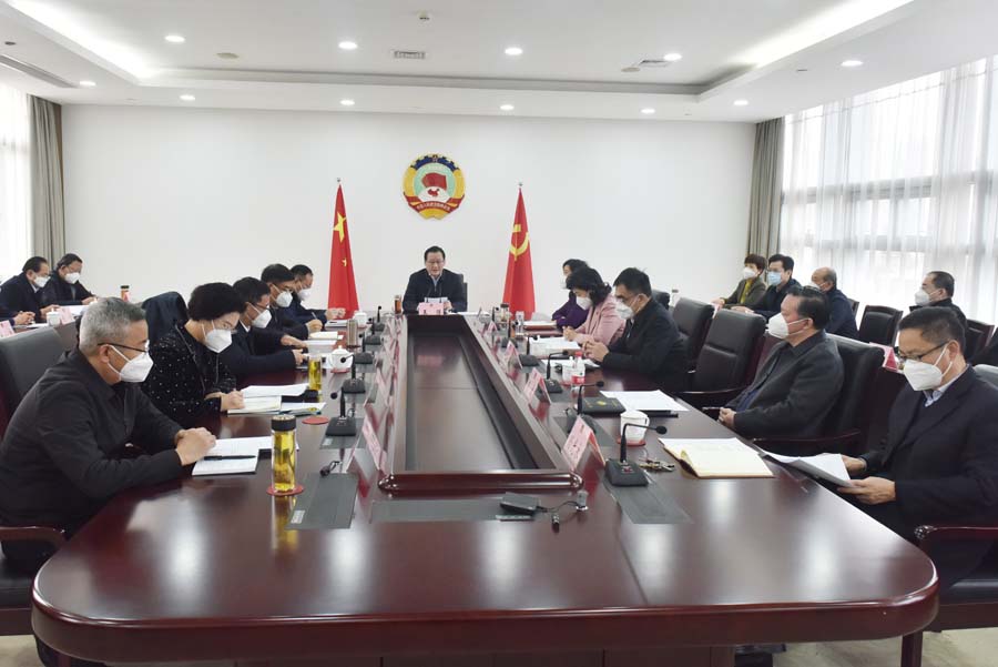 市政協(xié)黨組傳達(dá)學(xué)習(xí)省政協(xié)十三屆一次會(huì)議精神 王強(qiáng)主持并講話