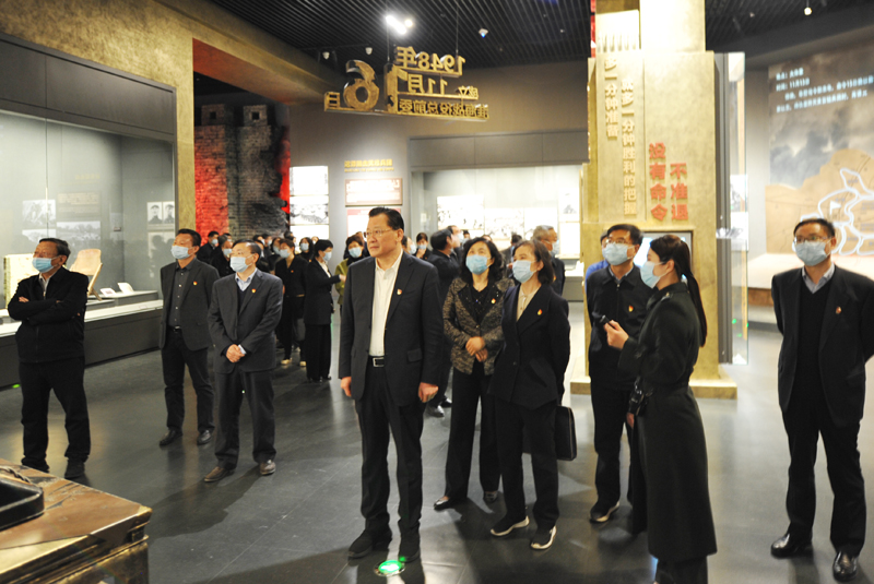市政協(xié)機關(guān)組織全體黨員和部分黨員委員赴淮塔開展主題黨日活動 王強參加