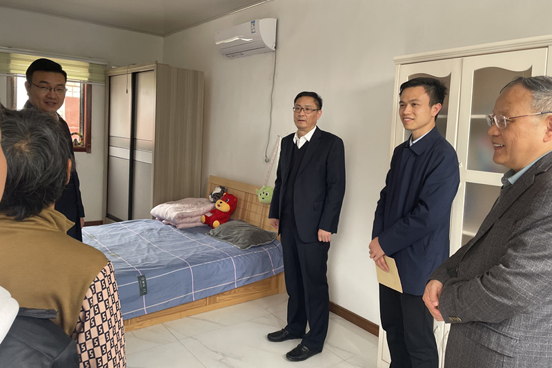 市政協視察“夢想小屋”建設情況