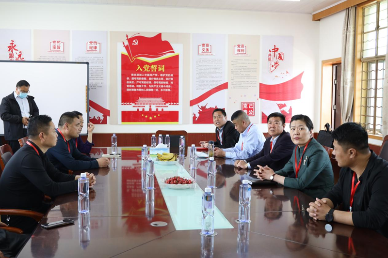 銅山區(qū)鄭集鎮(zhèn)：政協(xié)委員躬行踐履 情系校園