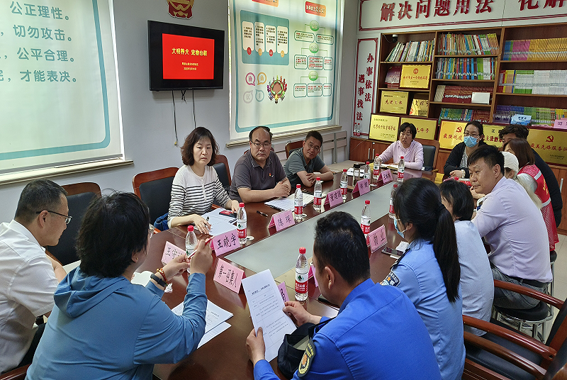 云龍：文明養犬樹新風——翠屏山街道紫金東郡社區“文明養犬”協商議事會成功召開