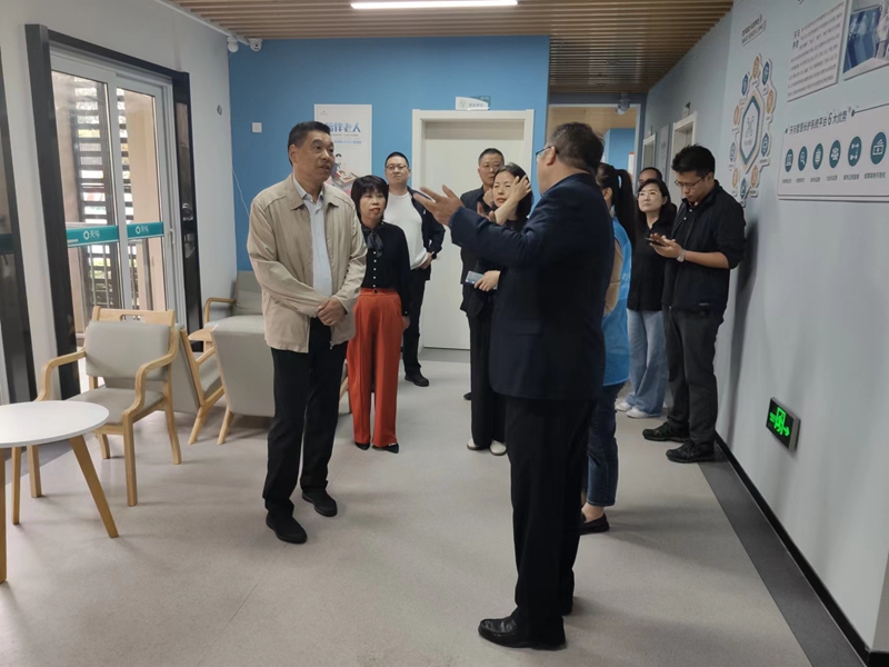 銅山區政協開展全區社區養老工作專項視察活動