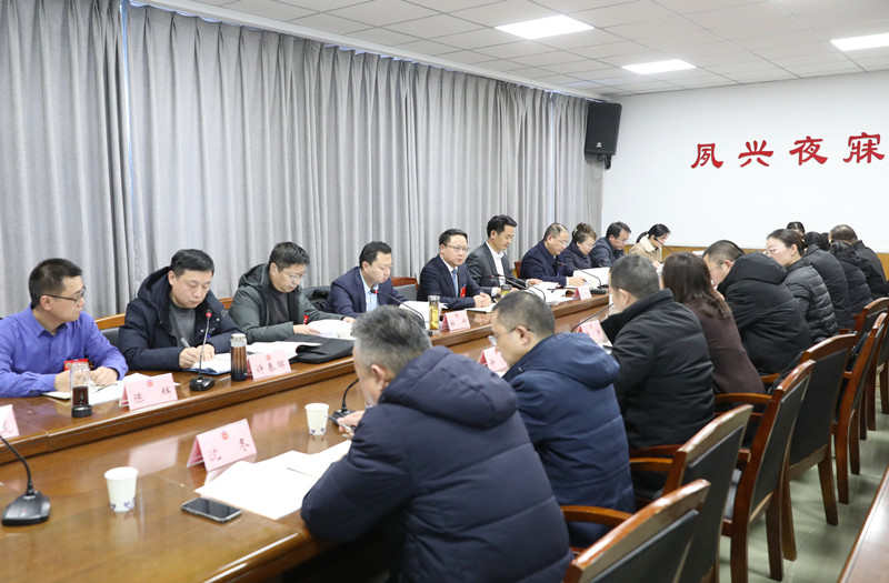 新沂市市長(zhǎng)李勝參加新沂市政協(xié)十一屆三次會(huì)議經(jīng)濟(jì)界別討論