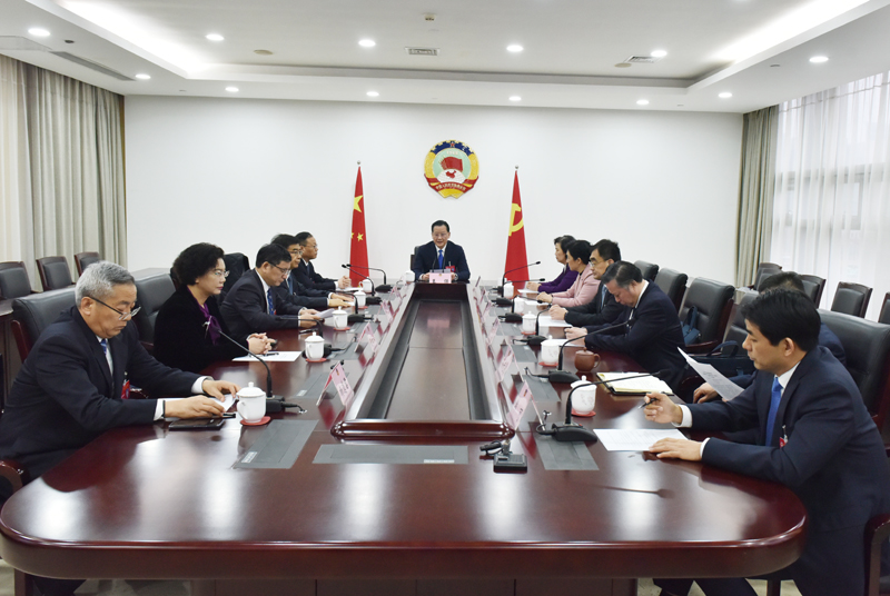 市政協召開十六屆二十五次主席會議 王強主持