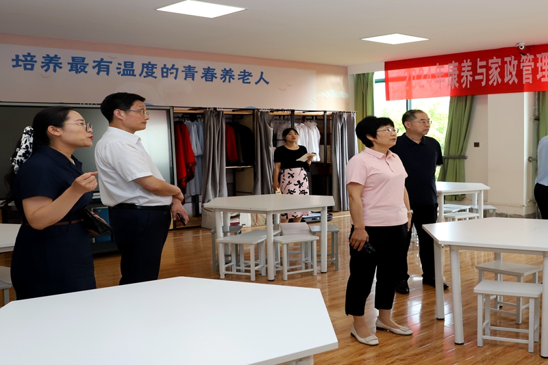 六安市政協來徐考察中等職業教育工作