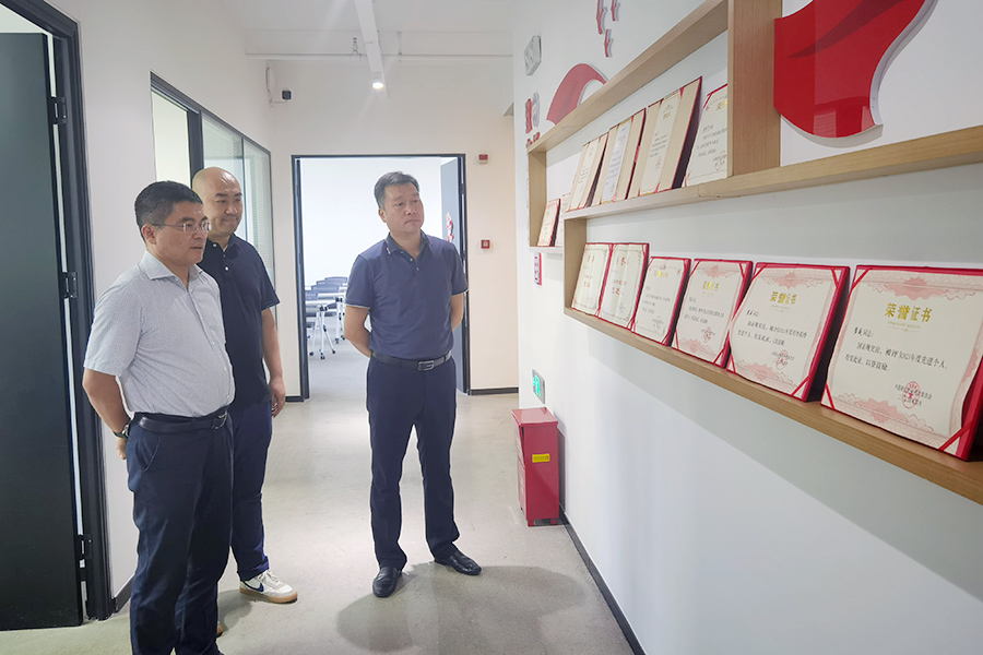 省政協副秘書長、致公黨江蘇委會副主委米其智來徐調研“致公之家”建設并進行黨務工作交流