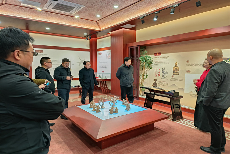 河北省承德市政協(xié)來(lái)沛考察漢文化研發(fā)工作
