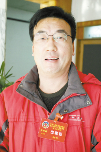 加大拆除查處違法建筑力度