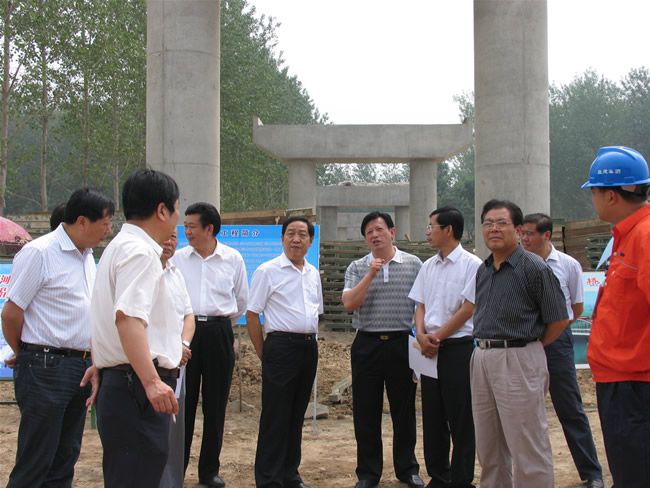 駐徐省政協委員視察徐州億噸大港建設情況