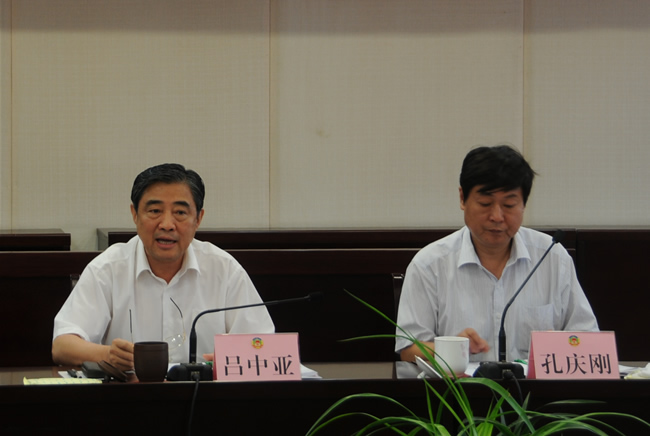 市政協召開社情民意信息工作座談會