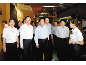 賈慶林同志在徐州考察