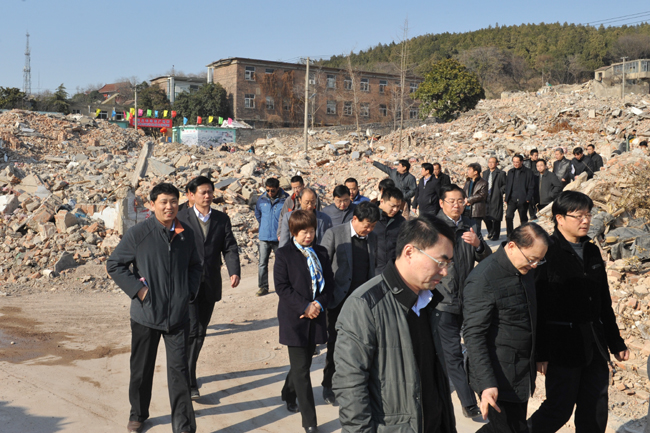 市政協(xié)組織棚戶區(qū)改造專項視察活動