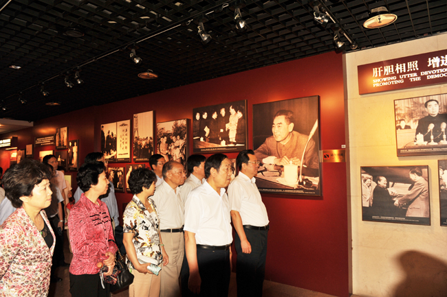 市政協(xié)機(jī)關(guān)全體人員赴淮安開展“三嚴(yán)三實(shí)”教育實(shí)踐活動(dòng)