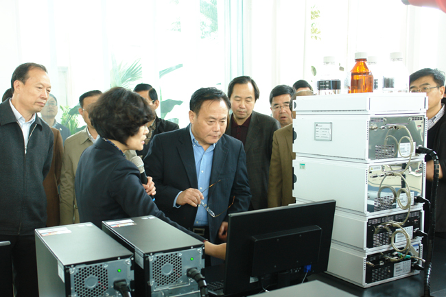 住徐省政協委員開展異地考察活動