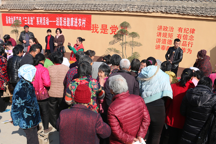 豐縣政協開展送醫送健康進農村活動