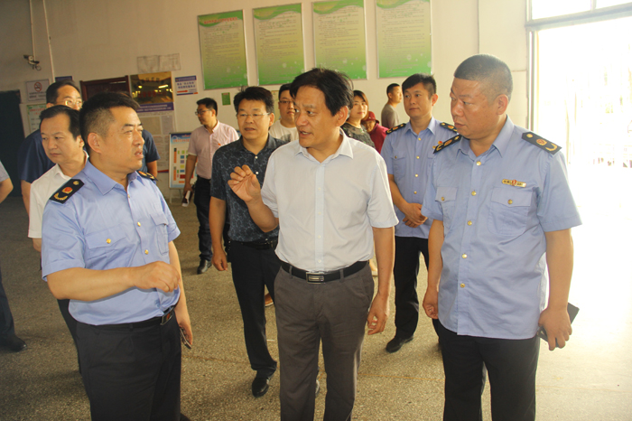 賈汪區政協視察食品安全快速檢測工作
