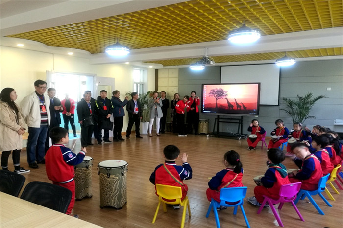 泉山區(qū)政協(xié)視察公辦幼兒園建設(shè)情況